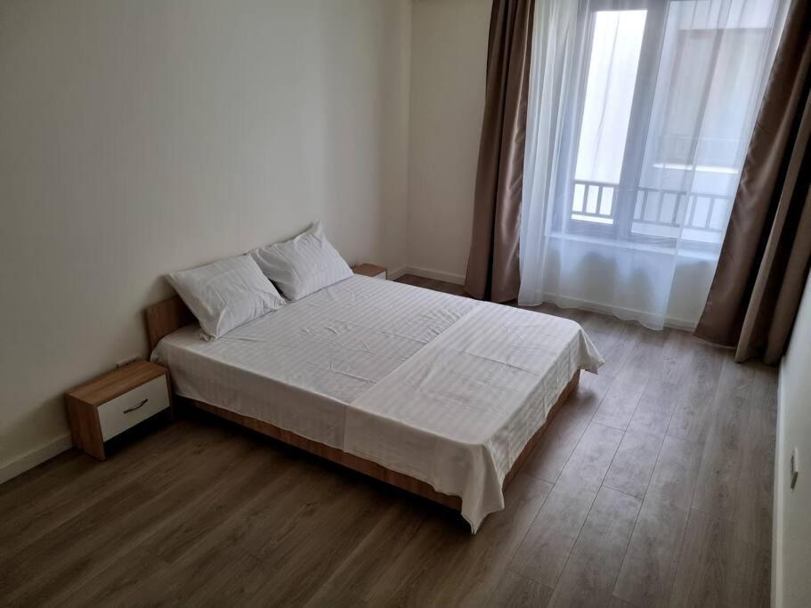 Apartament Cwa 1 Aeroport Otopeni Ngoại thất bức ảnh